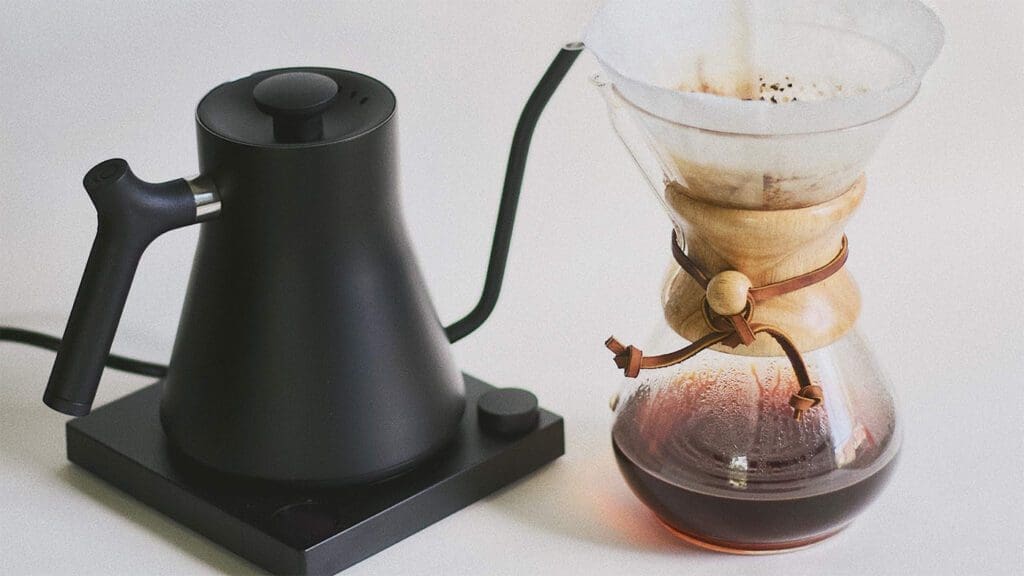 Pour-Over Coffee Trends: Is It Still Popular? A pour over kettle and a chemex