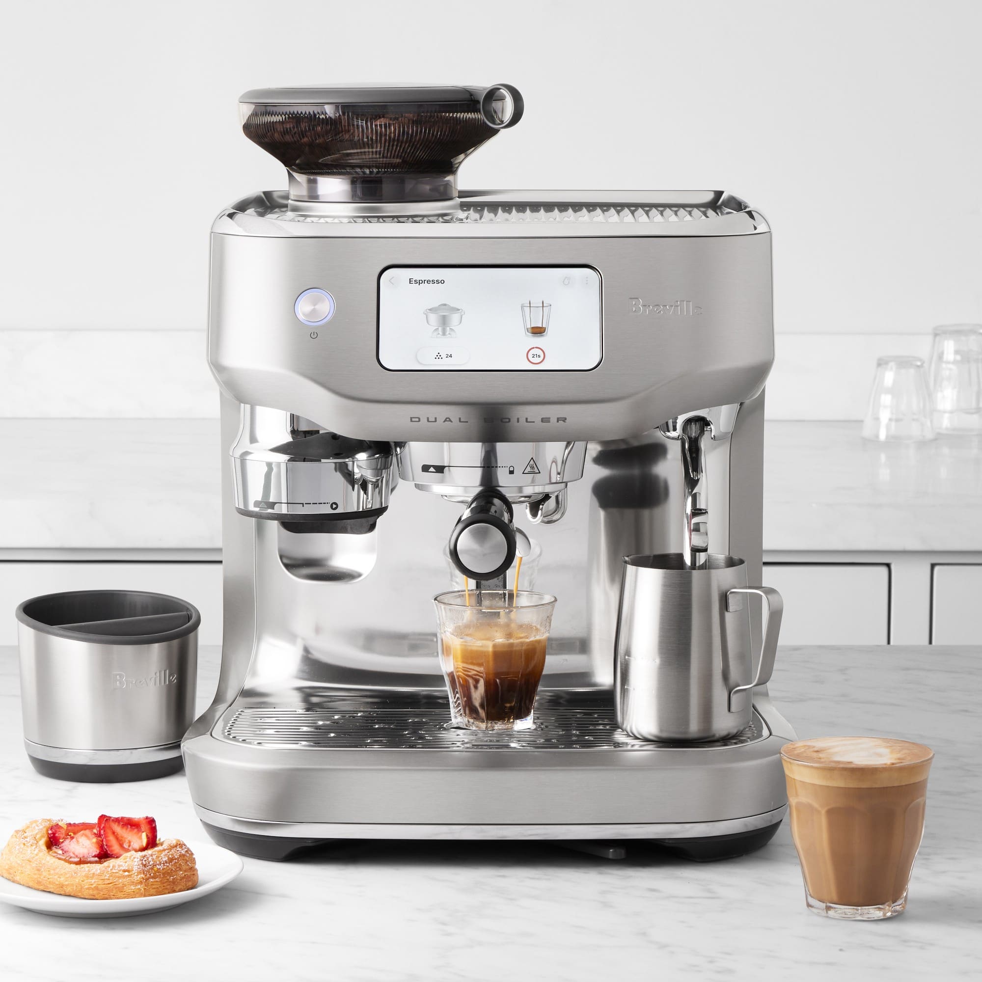 Breville Oracle Touch BES990 fully automatic espresso machine